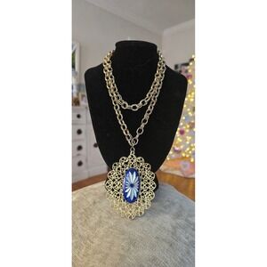 Cameo Flower Pendant Blue Goldtone Etching Filagree Victorian Style Vintage